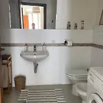 Dommo Asuletta Nyaraló *