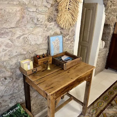 Dommo Asuletta Hébergement de vacances Bosa