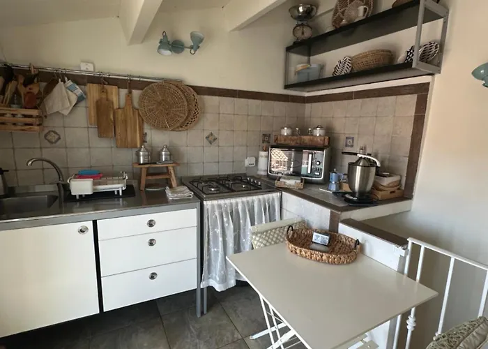 Nyaraló Dommo Asuletta